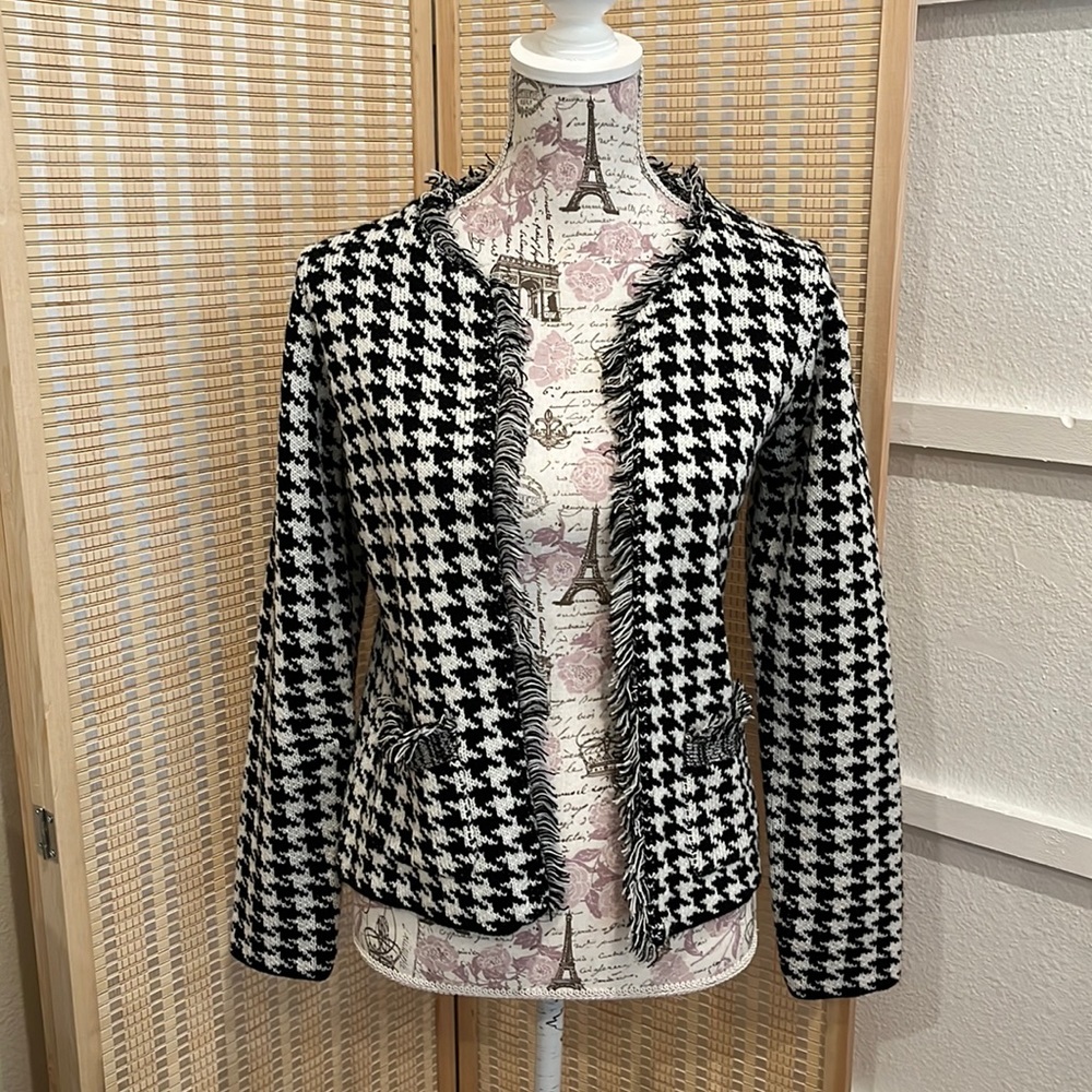 Sale! Like new Worthington houndstooth jacket